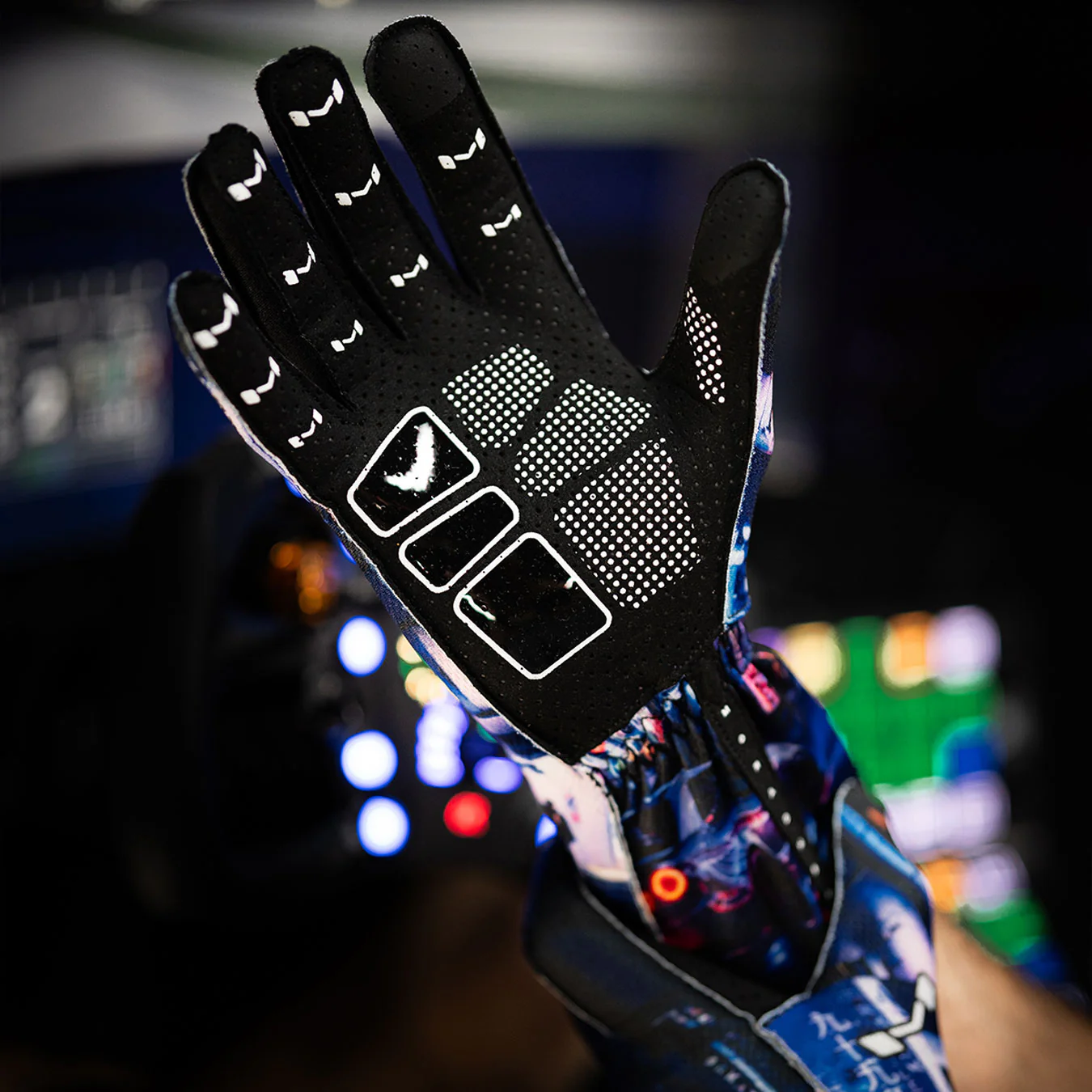 Aura Pro Tokyo Nights Gloves - Image 3