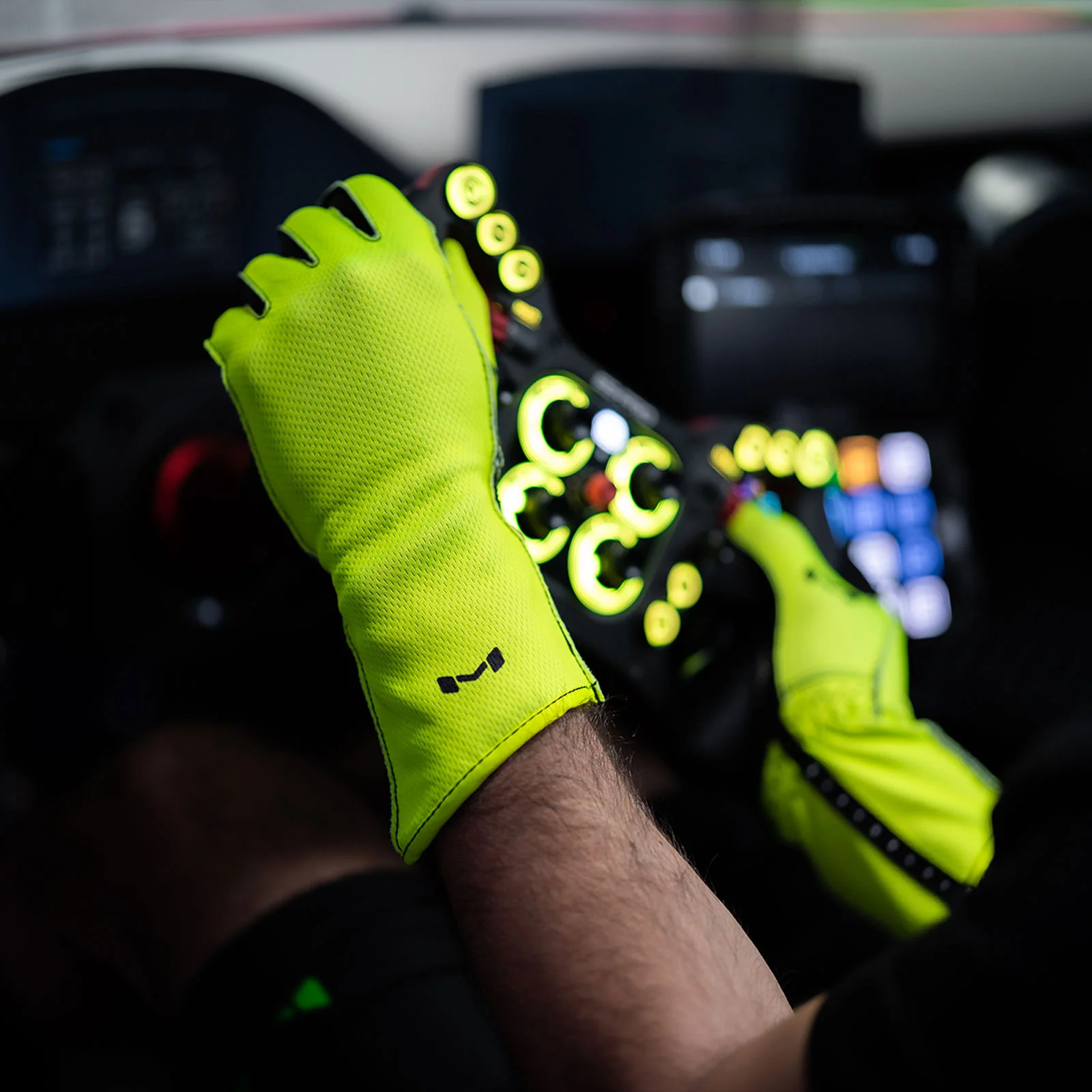 Aura Pro Volt Gloves - Image 3