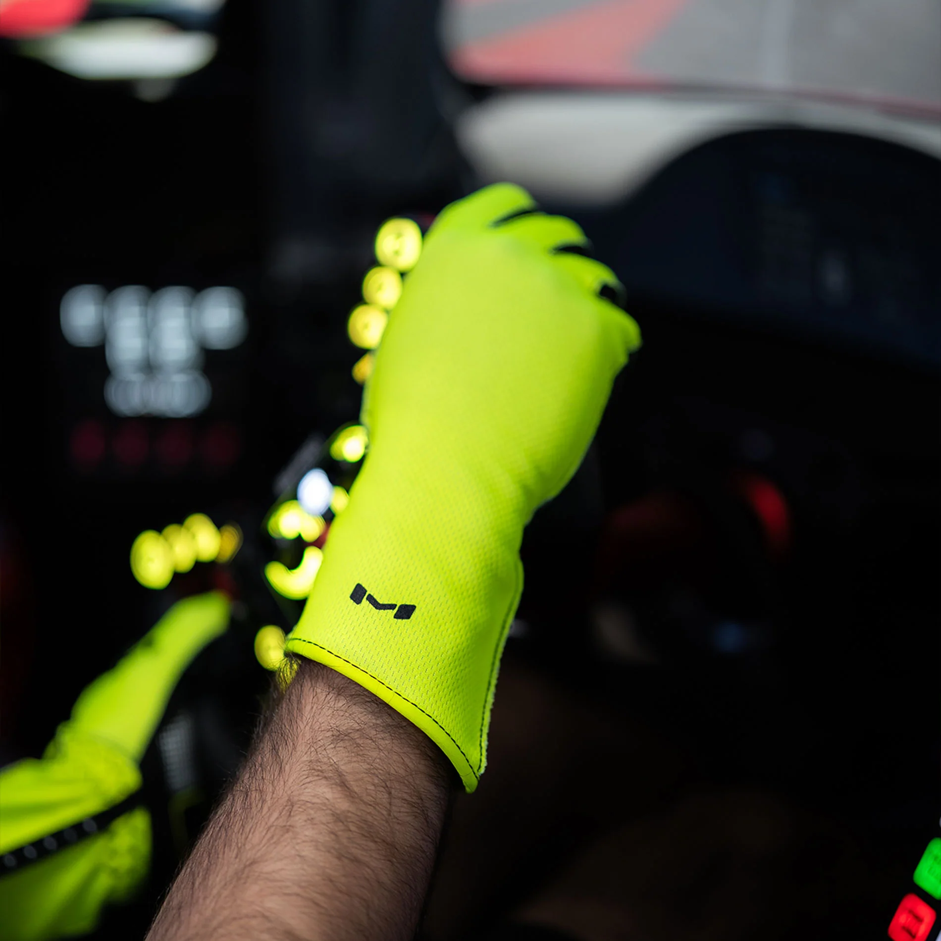 Aura Pro Volt Gloves - Image 6
